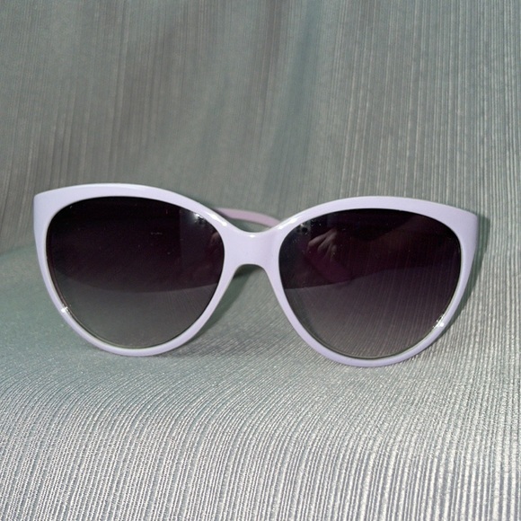 Lavender Sunglasses - Picture 4 of 6